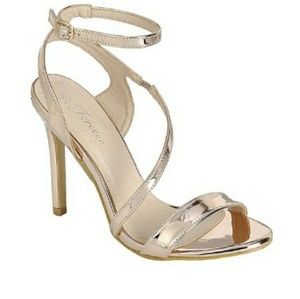 Heel sandal open almond open toe (New)